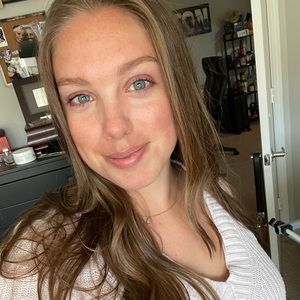 Meet your Posher, Leah